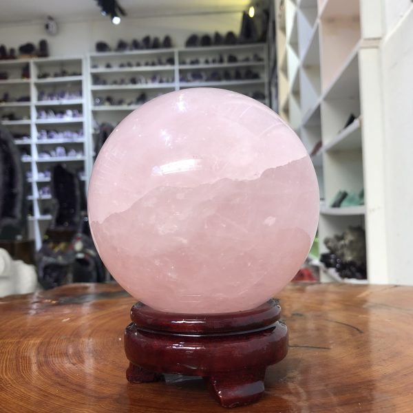 Bi cầu Thạch Anh Hồng – Rose Quartz Sphere (BH111), ĐK: 34 CM, KL: 1,72KG