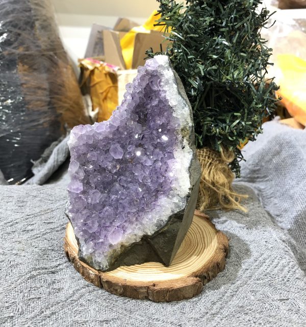 HỐC THẠCH ANH TÍM NHỎ – SMALL AMETHYST (TV406), KL: 1,008KG, KT: 12,5*8,5 CM