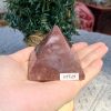 KIM TỰ THÁP ĐÁ THẠCH ANH DÂU ĐỎ – Strawberry Quartz (KTT29) KT: 4,5*5,1 CM – KL: 0,135 KG 