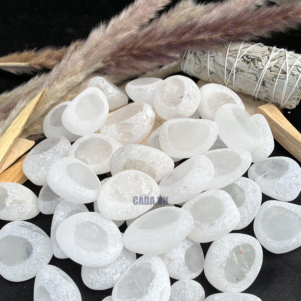 Seer stone clear quartz | CADA DECOR