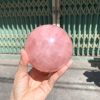 Bi cầu Thạch Anh Hồng sao – Rose Quartz Sphere (BH220), ĐK: 9,1CM, KL: 1,106KG