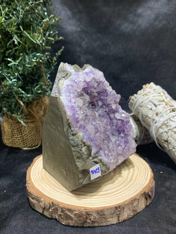 HỐC THẠCH ANH TÍM NHỎ – SMALL AMETHYST GEODE (TV429), KL: 0,686KG, KT: 8*9,5CM