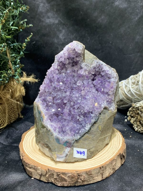 HỐC THẠCH ANH TÍM NHỎ – SMALL AMETHYST GEODE (TV419), KL: 0,694KG, KT: 9,5*11,5CM