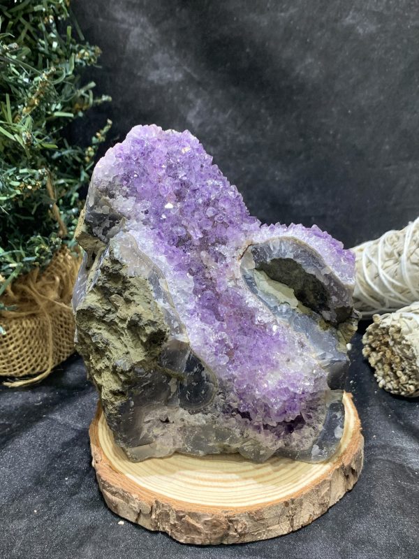 HỐC THẠCH ANH TÍM NHỎ – SMALL AMETHYST GEODE (TV426), KL: 0,942KG, KT: 8,5*2CM