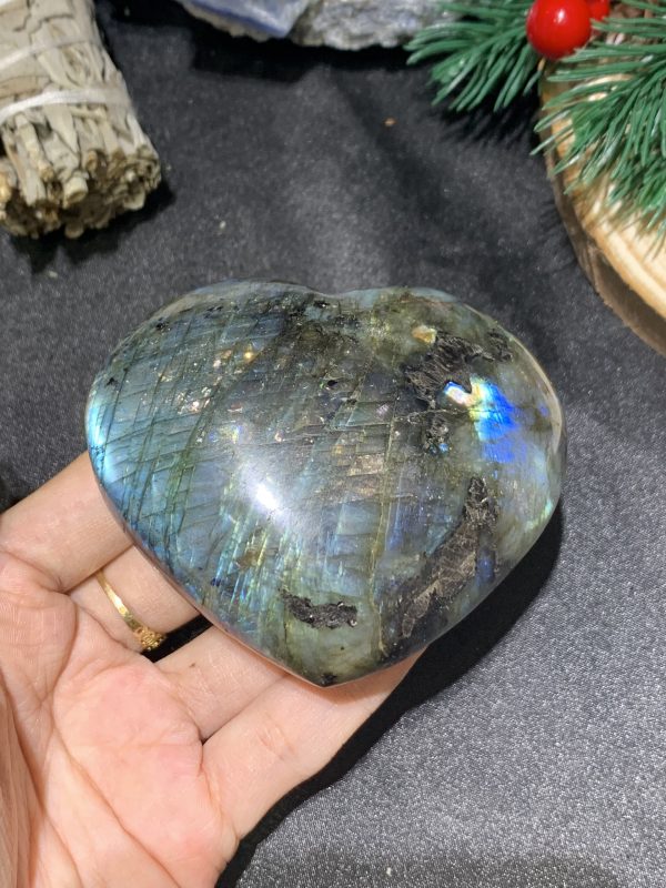 TRÁI TIM ĐÁ XÀ CỪ – Labradorite (TXC10) – KT: 6,84*7,65CM, KL: 0,256KG