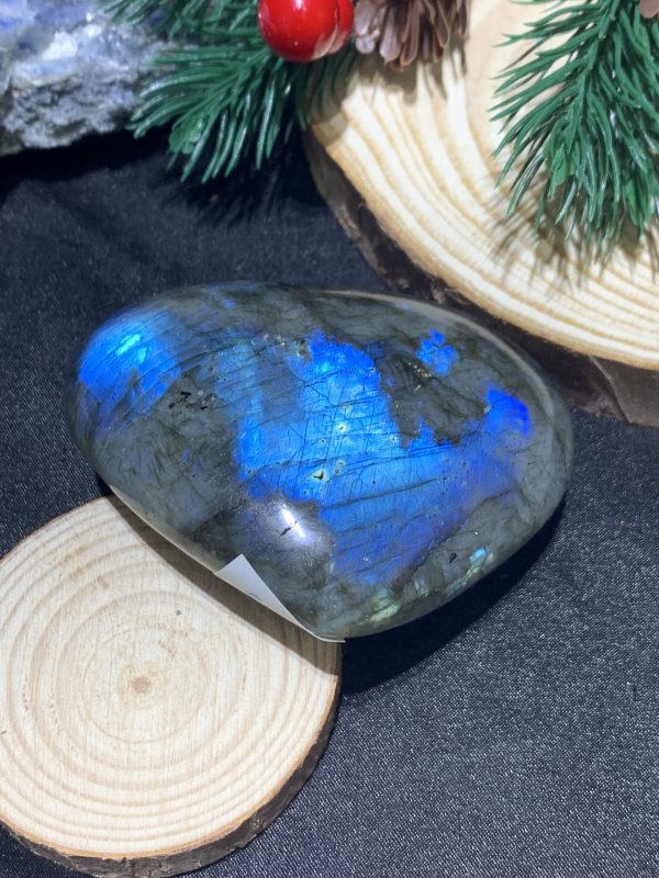 TRÁI TIM ĐÁ XÀ CỪ – Labradorite (TXC13) – KT: 6,46*7,13CM, KL: 0,164KG