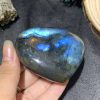 TRÁI TIM ĐÁ XÀ CỪ – Labradorite (TXC14) – KT: 6,11*6,64CM, KL: 0,168KG