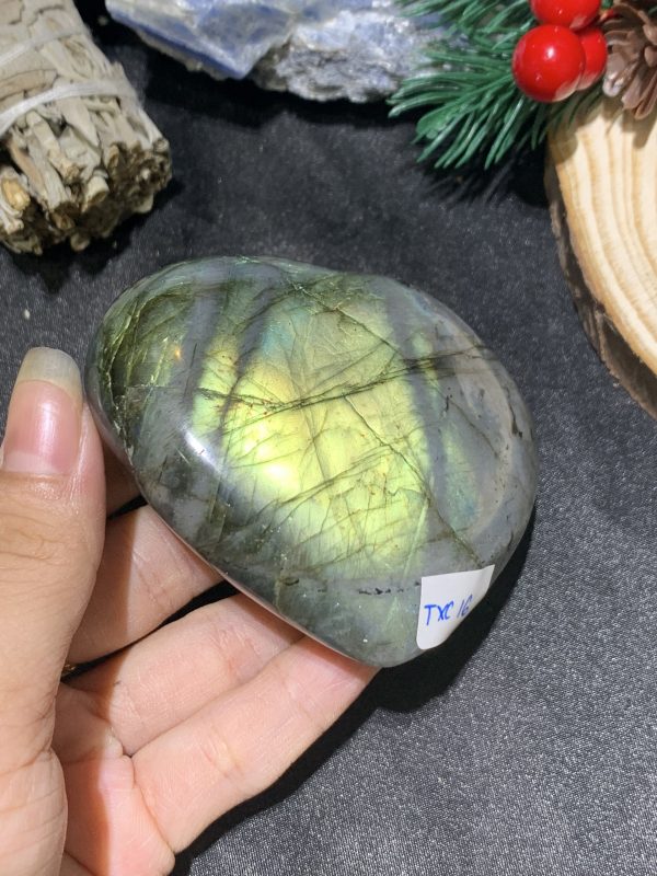 TRÁI TIM ĐÁ XÀ CỪ – Labradorite (TXC16) – KT: 3,49*7,67CM, KL: 0,230KG