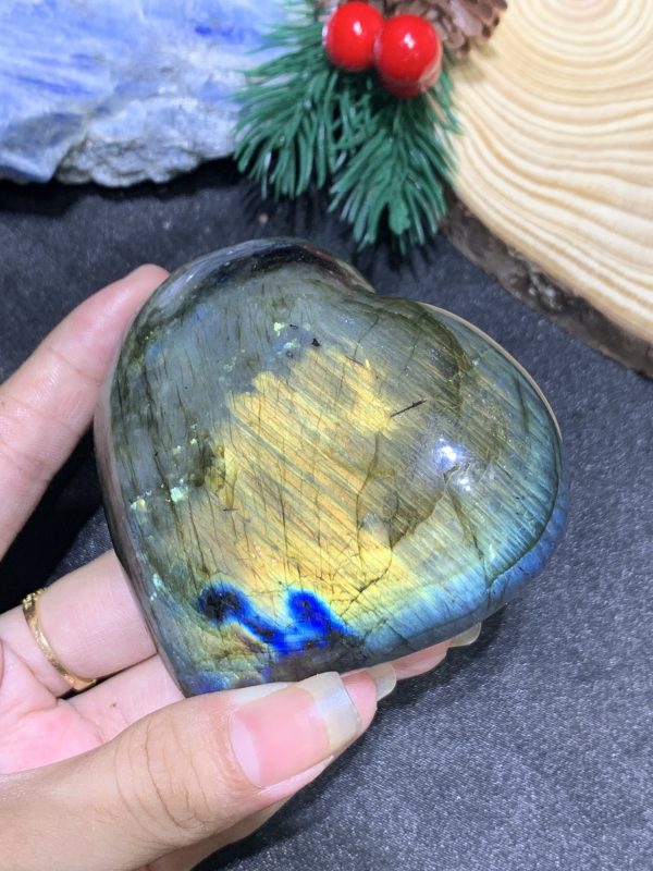 TRÁI TIM ĐÁ XÀ CỪ – Labradorite (TXC23) – KT: 7,14*7,88CM, KL: 0,278KG