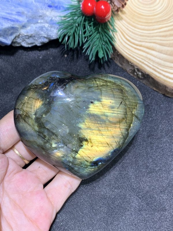 TRÁI TIM ĐÁ XÀ CỪ – Labradorite (TXC23) – KT: 7,14*7,88CM, KL: 0,278KG