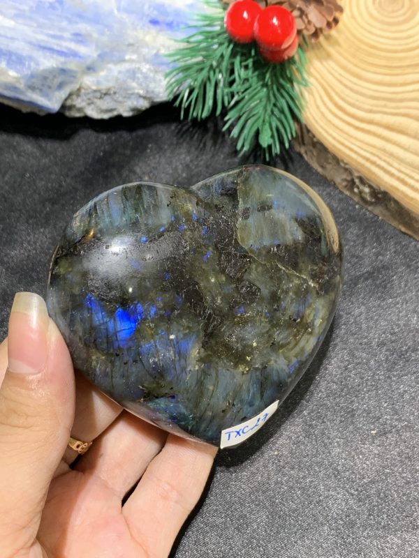 TRÁI TIM ĐÁ XÀ CỪ – Labradorite (TXC27) – KT: 7,04*7,68CM, KL: 0,264KG