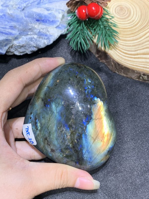 TRÁI TIM ĐÁ XÀ CỪ – Labradorite (TXC30) – KT: 6,9*7,89CM, KL: 0,264KG