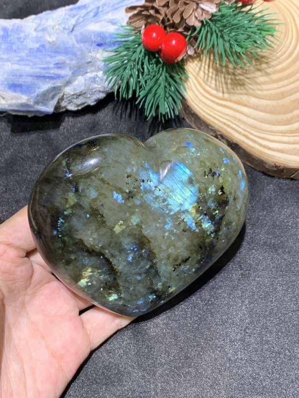 TRÁI TIM ĐÁ XÀ CỪ – Labradorite (TXC37) – KT: 9,04*9,26CM, KL: 0,414KG