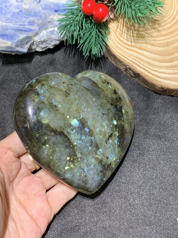 TRÁI TIM ĐÁ XÀ CỪ – Labradorite (TXC37) – KT: 9,04*9,26CM, KL: 0,414KG