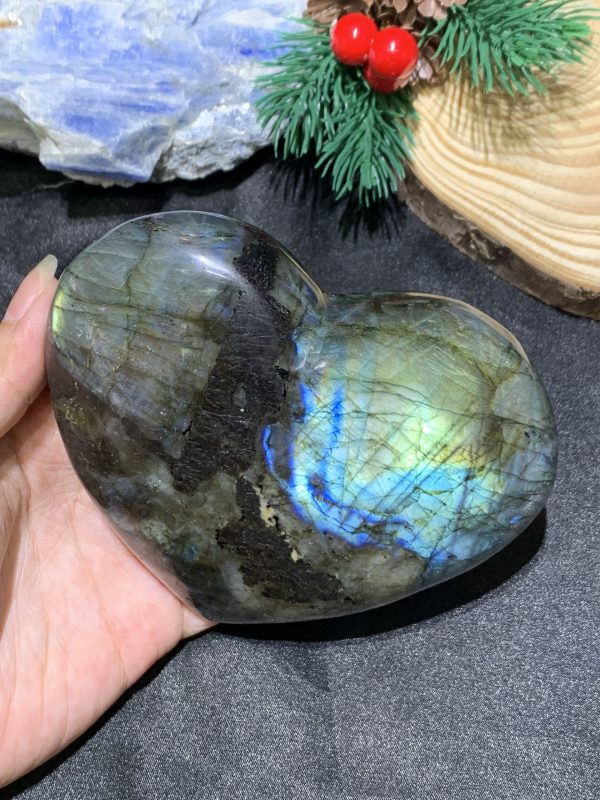 TRÁI TIM ĐÁ XÀ CỪ – Labradorite (TXC39) – KT: 9,4*10,94CM, KL: 0,546KG