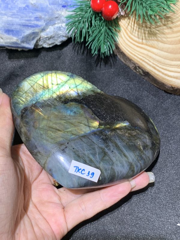 TRÁI TIM ĐÁ XÀ CỪ – Labradorite (TXC39) – KT: 9,4*10,94CM, KL: 0,546KG