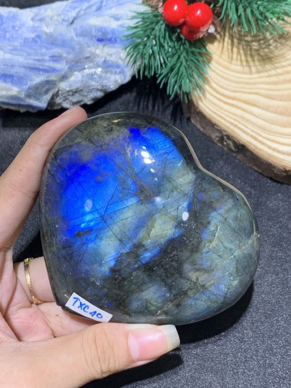 TRÁI TIM ĐÁ XÀ CỪ – Labradorite (TXC40) – KT: 7,81*8,55CM, KL: 0,274KG