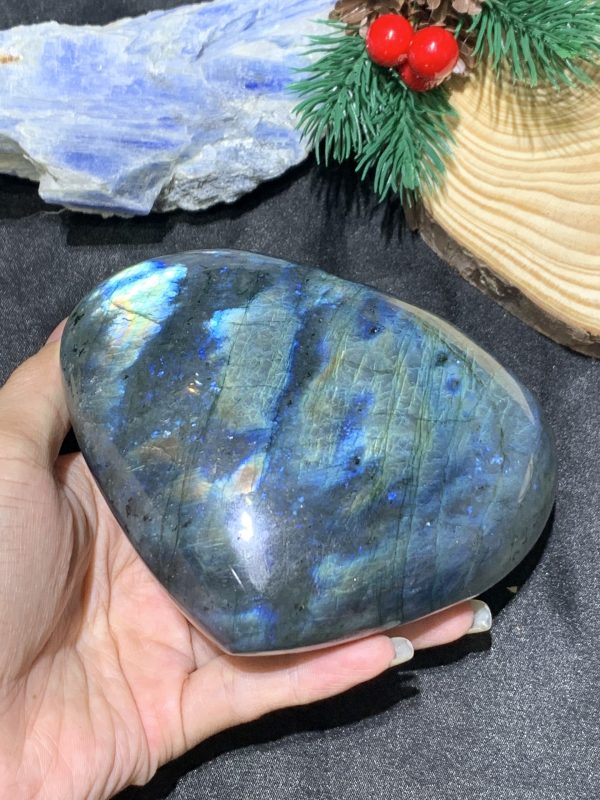 TRÁI TIM ĐÁ XÀ CỪ – Labradorite (TXC41) – KT: 10,34*11,4CM, KL: 0,792KG