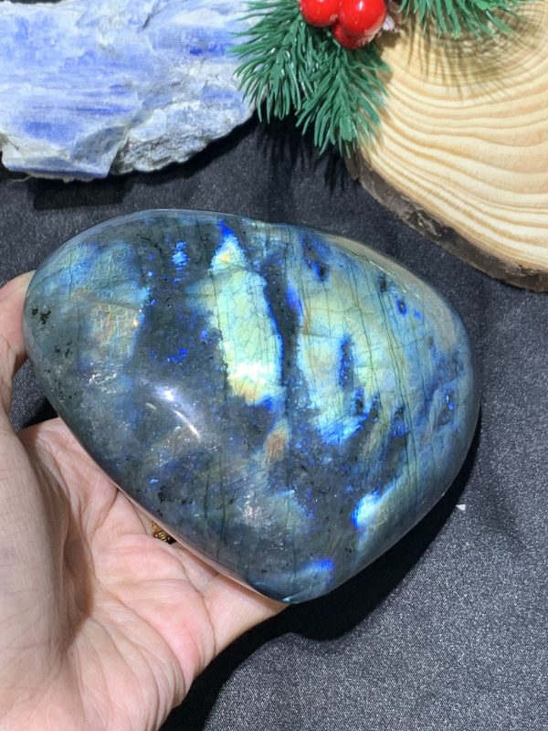 TRÁI TIM ĐÁ XÀ CỪ – Labradorite (TXC41) – KT: 10,34*11,4CM, KL: 0,792KG