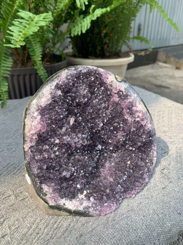 HỐC THẠCH ANH TÍM NHỎ – SMALL AMETHYST GEODE (TV523), KL: 1,546KG, KT: 12*15CM