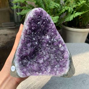 HỐC THẠCH ANH TÍM NHỎ – SMALL AMETHYST GEODE (TV524), KL: 1,138KG, KT: 13*12CM