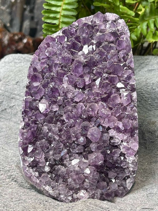 HỐC THẠCH ANH TÍM NHỎ – SMALL AMETHYST GEODE (TV529), KL: 1,83KG, KT: 16*10CM