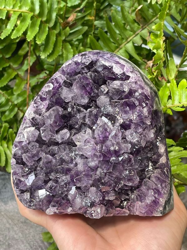 HỐC THẠCH ANH TÍM NHỎ – SMALL AMETHYST GEODE (TV531), KL: 1,332KG, KT: 10,5*10CM