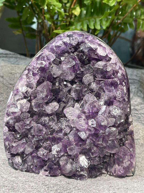 HỐC THẠCH ANH TÍM NHỎ – SMALL AMETHYST GEODE (TV531), KL: 1,332KG, KT: 10,5*10CM