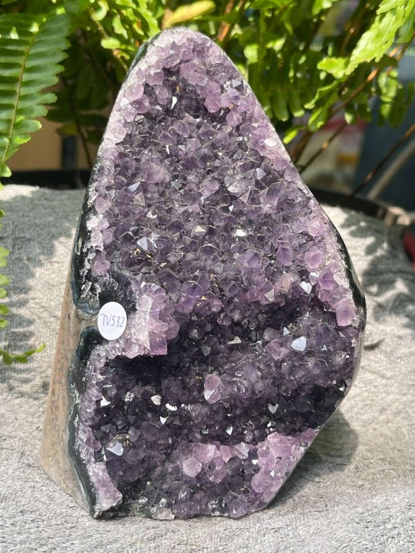 HỐC THẠCH ANH TÍM NHỎ – SMALL AMETHYST GEODE (TV532), KL: 1,4KG, KT: 15*8CM