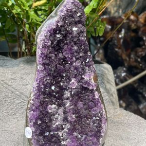 HỐC THẠCH ANH TÍM NHỎ – SMALL AMETHYST GEODE (TV540), KL: 0,956KG, KT: 16*8CM