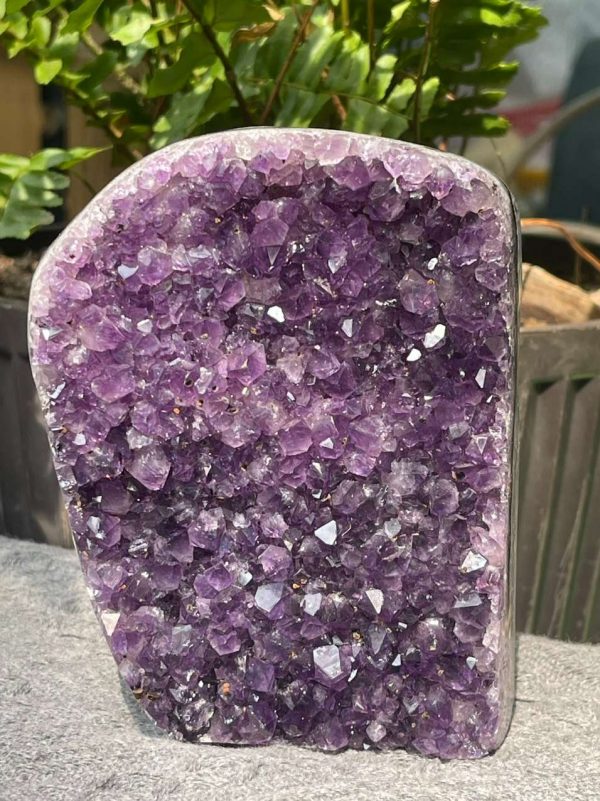 HỐC THẠCH ANH TÍM NHỎ – SMALL AMETHYST GEODE (TV543), KL: 1,272KG, KT: 12*9CM