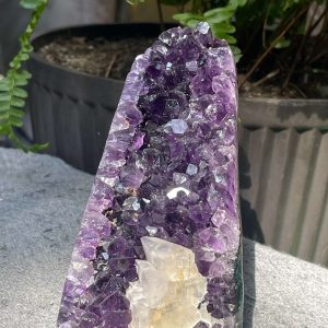 HỐC THẠCH ANH TÍM NHỎ – SMALL AMETHYST GEODE (TV544), KL: 1,072KG, KT: 10*5,5CM