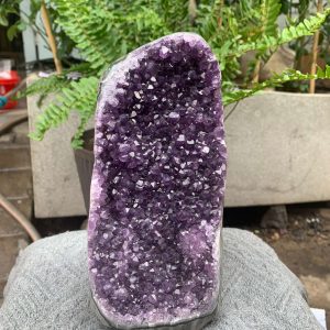 HỐC THẠCH ANH TÍM NHỎ – SMALL AMETHYST GEODE (TV546), KL: 2,222KG, KT: 20*9,5CM