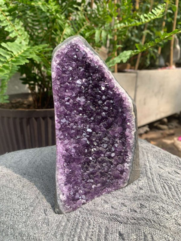 HỐC THẠCH ANH TÍM NHỎ – SMALL AMETHYST GEODE (TV547), KL: 1,024KG, KT: 16*9CM