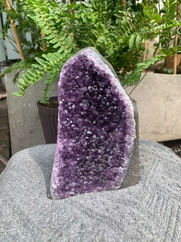 HỐC THẠCH ANH TÍM NHỎ – SMALL AMETHYST GEODE (TV547), KL: 1,024KG, KT: 16*9CM