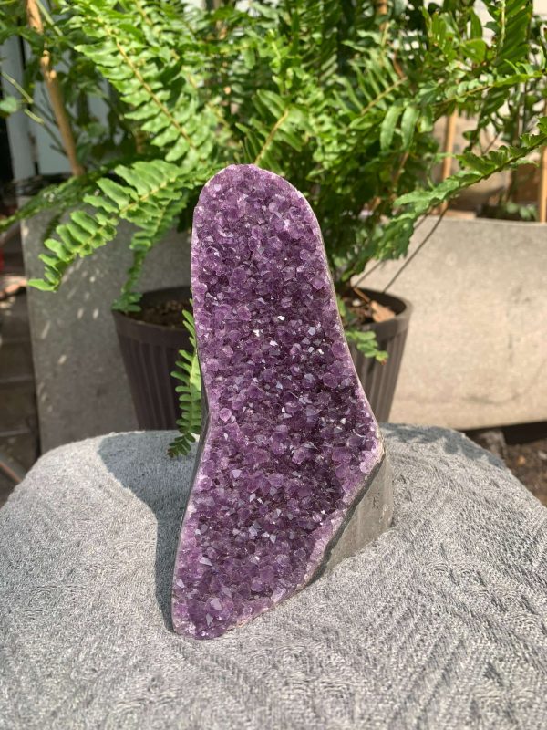 HỐC THẠCH ANH TÍM NHỎ – SMALL AMETHYST GEODE (TV549), KL: 0,816KG, KT: 15*8,5CM