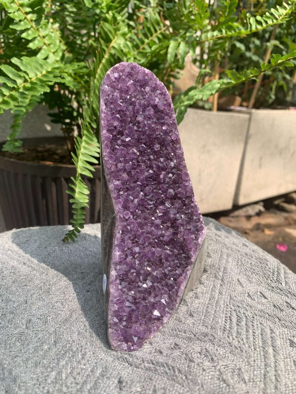 HỐC THẠCH ANH TÍM NHỎ – SMALL AMETHYST GEODE (TV549), KL: 0,816KG, KT: 15*8,5CM