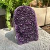 HỐC THẠCH ANH TÍM NHỎ – SMALL AMETHYST GEODE (TV553), KL: 1,174KG, KT: 12,5*8CM