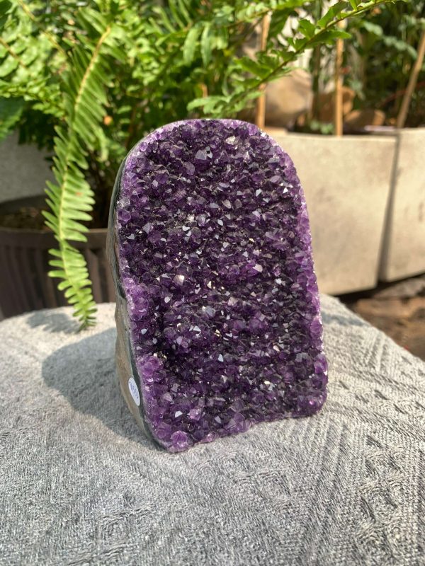 HỐC THẠCH ANH TÍM NHỎ – SMALL AMETHYST GEODE (TV553), KL: 1,174KG, KT: 12,5*8CM