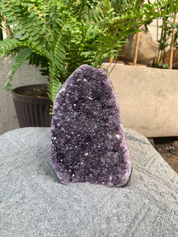 HỐC THẠCH ANH TÍM NHỎ – SMALL AMETHYST GEODE (TV558), KL: 0,95KG, KT: 13*8CM