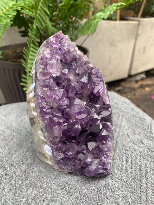 HỐC THẠCH ANH TÍM NHỎ – SMALL AMETHYST GEODE (TV559), KL: 1,072KG, KT: 14*8CM