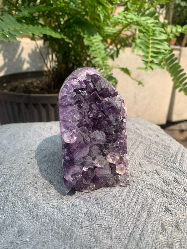 HỐC THẠCH ANH TÍM NHỎ – SMALL AMETHYST GEODE (TV560), KL: 0,506KG, KT: 9*5,5CM