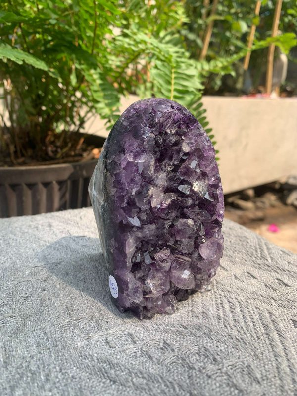 HỐC THẠCH ANH TÍM NHỎ – SMALL AMETHYST GEODE (TV563), KL: 0,566KG, KT: 10*3,5CM