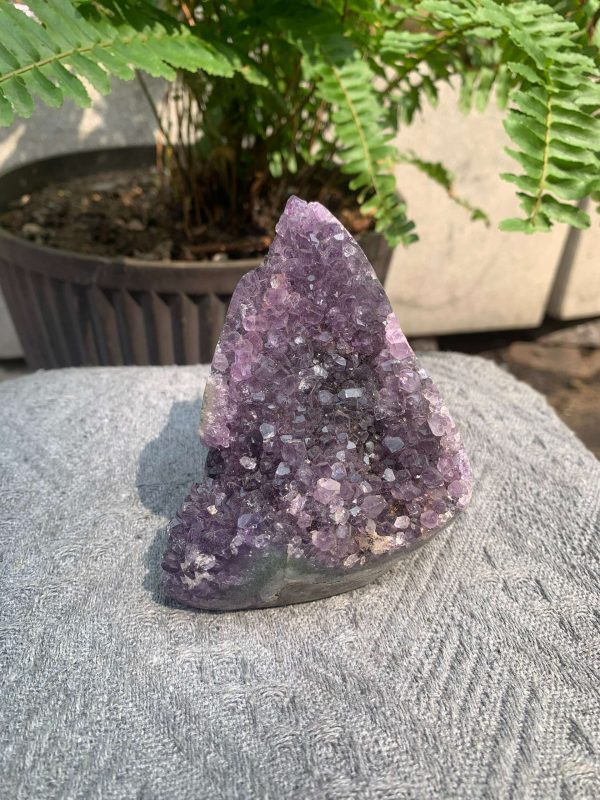 HỐC THẠCH ANH TÍM NHỎ – SMALL AMETHYST GEODE (TV568), KL: 0,468KG, KT: 11*7,5CM