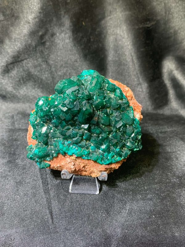 DIOPTASE SPECIMEN – TINH THỂ SƯU TÂM | CADA DECOR