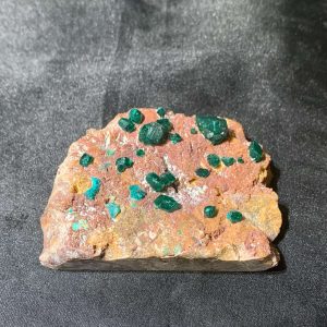 DIOPTASE SPECIMEN – TINH THỂ SƯU TÂM | CADA DECOR