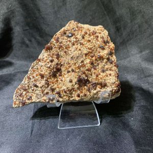 GARNET SPECIMEN – TINH THỂ SƯU TẦM, KL: 0,272kg – KT: 11x8cm | CADA DECOR