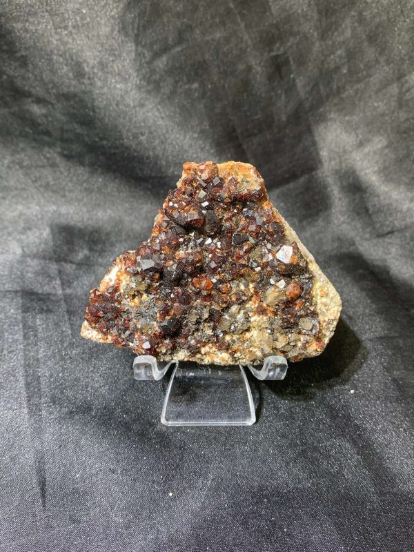 GARNET SPECIMEN – TINH THỂ SƯU TẦM, KL: 0,134kg – KT: 7,5x6cm | CADA DECOR