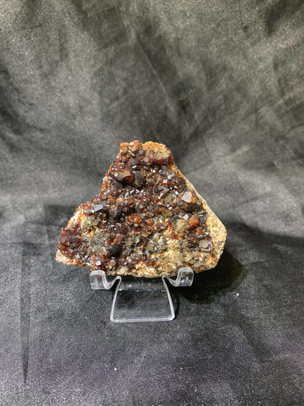 GARNET SPECIMEN – TINH THỂ SƯU TẦM, KL: 0,134kg – KT: 7,5x6cm | CADA DECOR