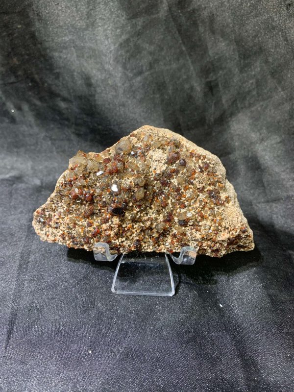 GARNET SPECIMEN – TINH THỂ SƯU TẦM, KL: 0,197kg – KT: 11x6cm | CADA DECOR